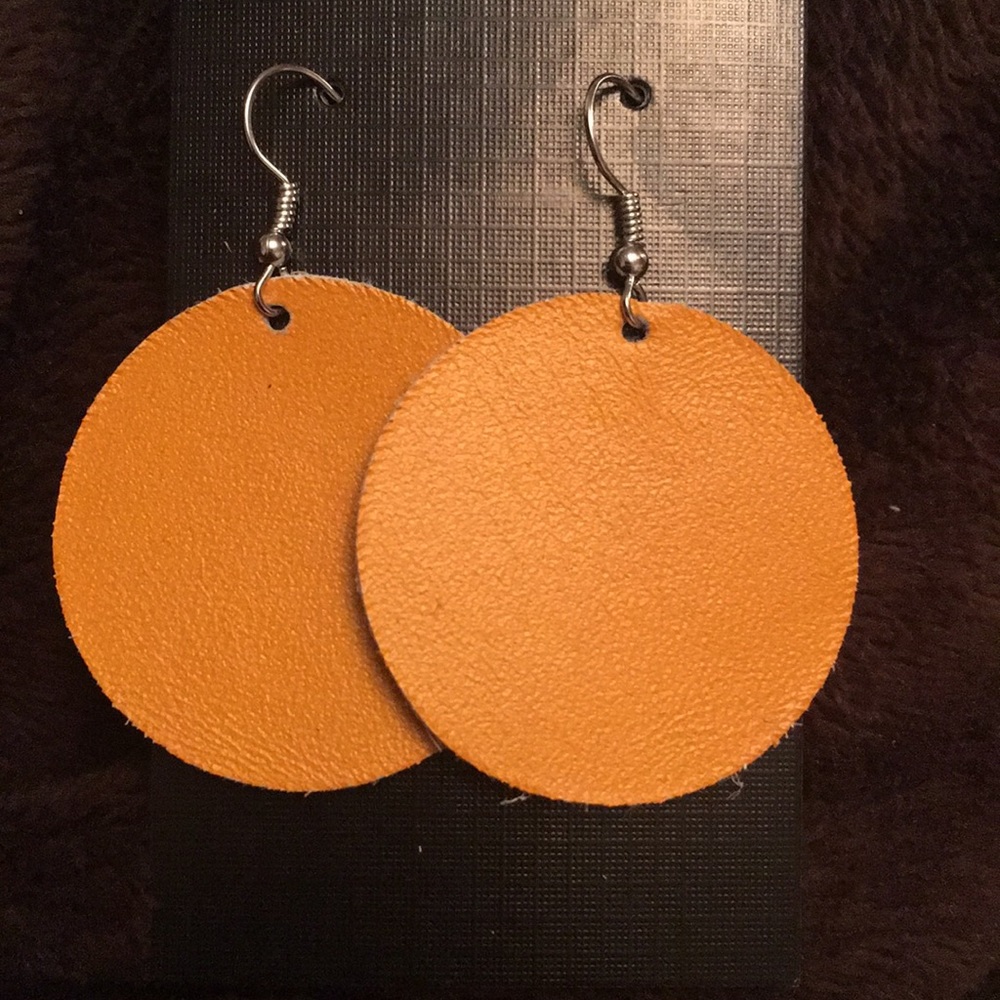Leather earrings - Picture 2 of 2